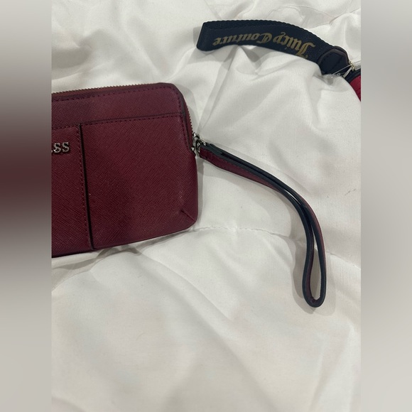 Guess Wrist Wallet - Picture 2 of 4